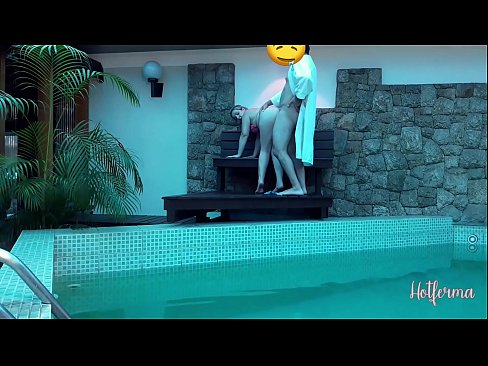 ❤️ El jefe invita a la criada a la piscina, pero no pudo resistirse a una caliente ❤️❌ Video de sexo en es.slowheat.top ❌️